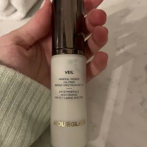 Hourglass Mineral Veil Primer